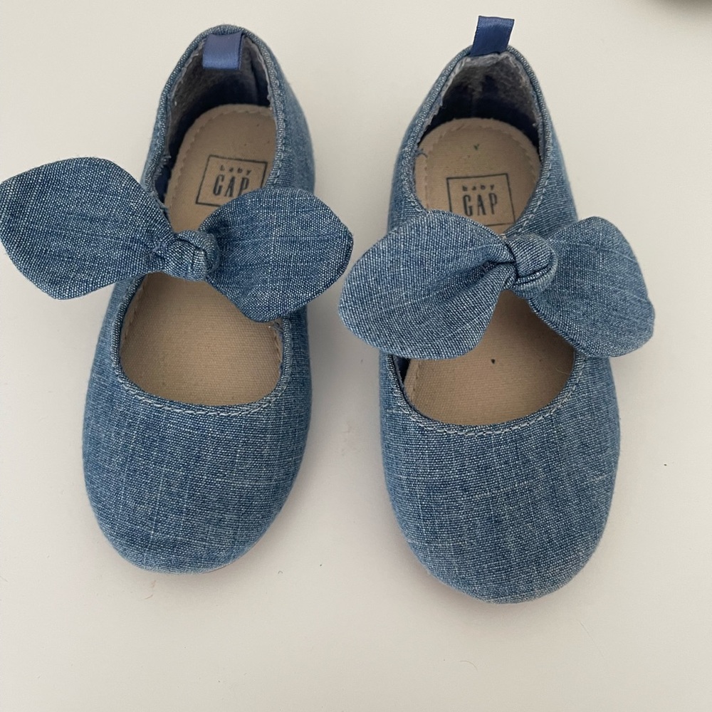 2 for $10- Gap Denim , mary jane style dress shoes. With a bow . Size 7